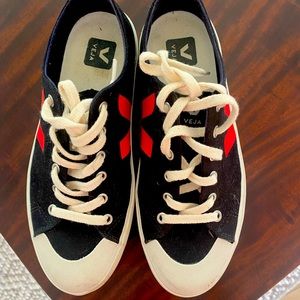 Veja black & red sneakers, EUC, 8/39